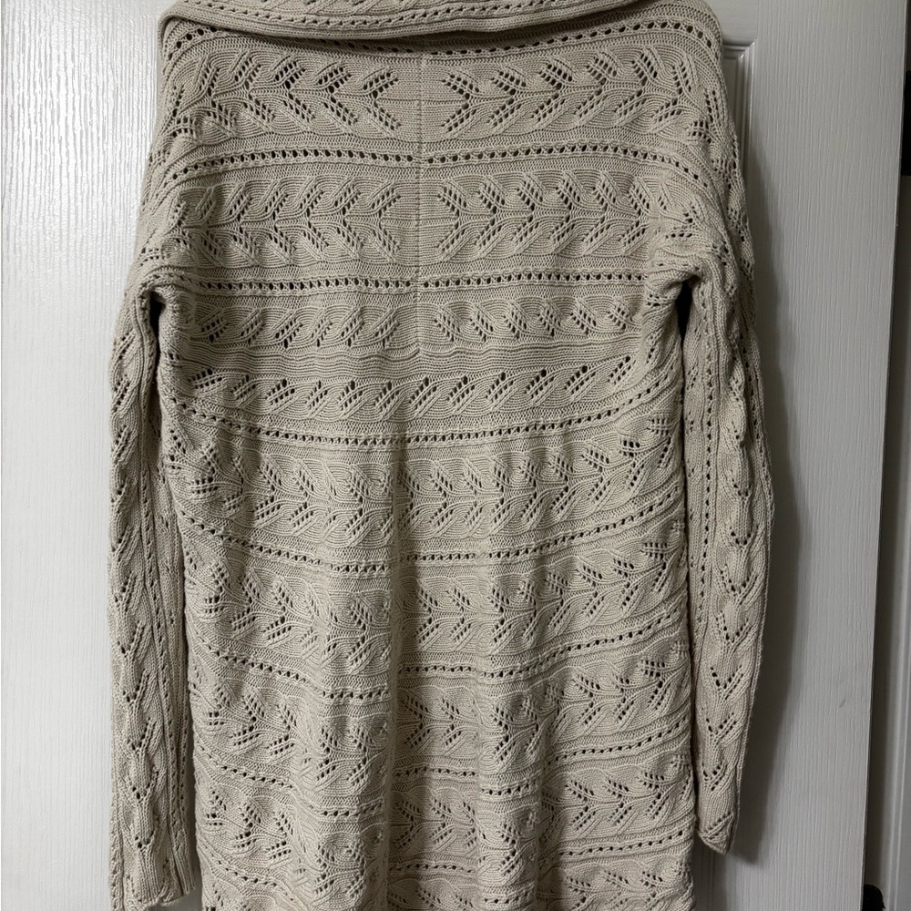 CAbi Oatmeal Circle Sweater Size L - Picture 7 of 7